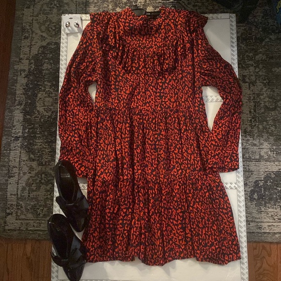 ZARA WOMAN
PREMIUM DENIM COLLECTION ANIMAL PRT RUFFLED RED & BLK MINI DRESS, M - Picture 1 of 10